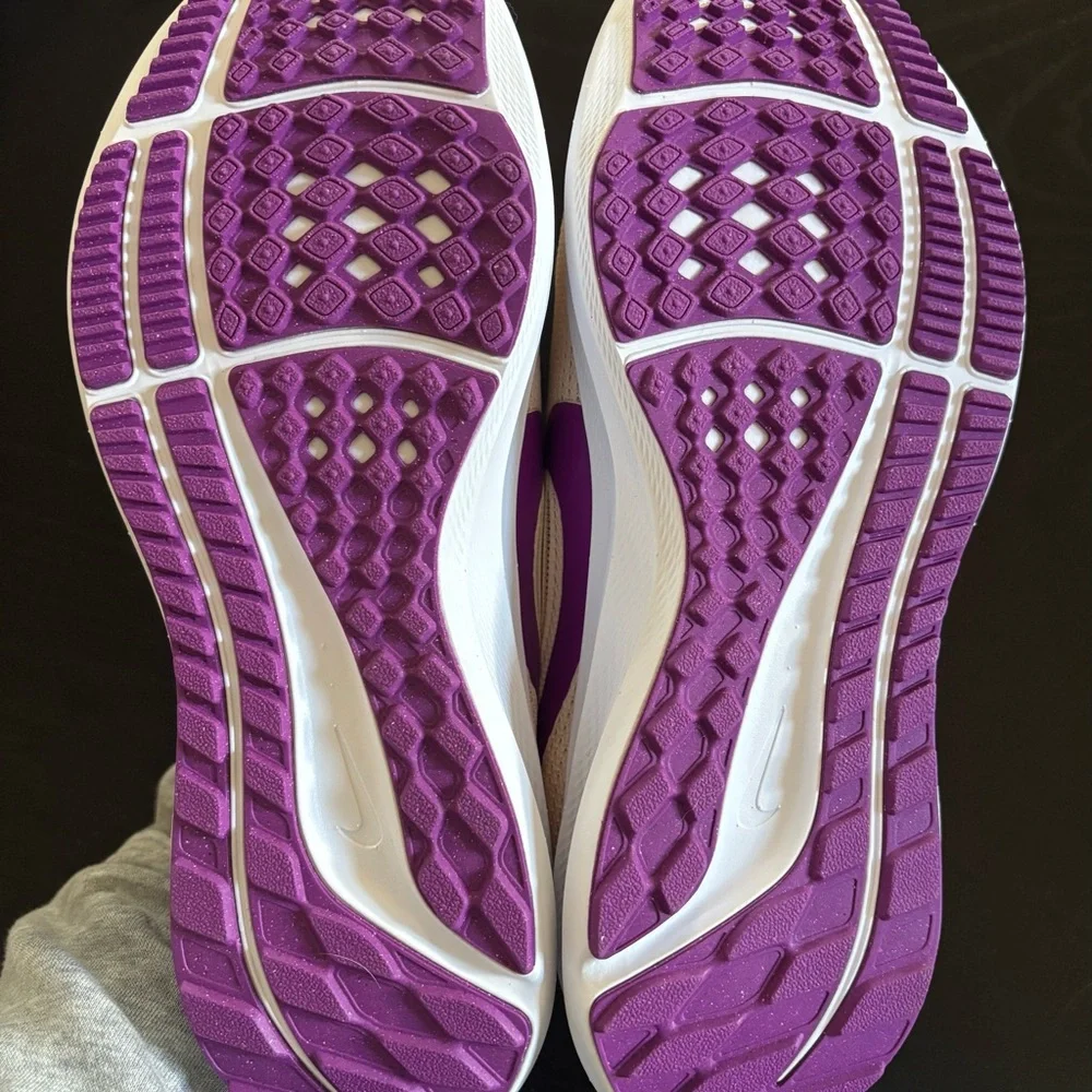 Nike Womens Pegasus 40 Running Shoes - Picture 3 of 5